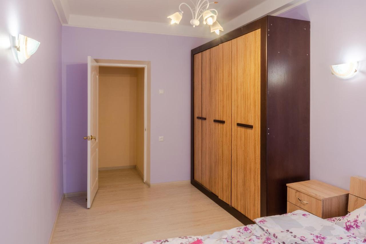 112 Вулиця Велика Васильківська Kyiv Exterior photo
