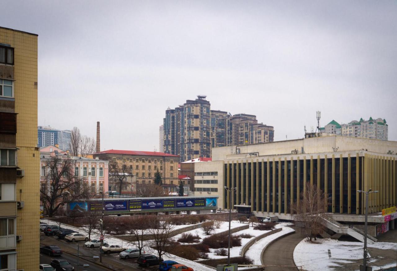112 Вулиця Велика Васильківська Kyiv Exterior photo